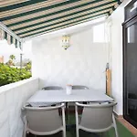 Amazing 2 Bedrooms By The Sea, Apartamento *