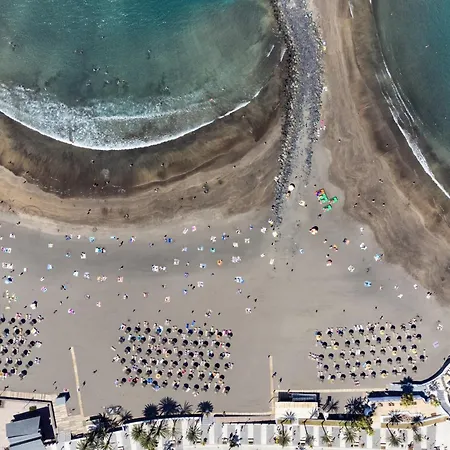 Apartman Amazing 2 Bedrooms By The Sea, *