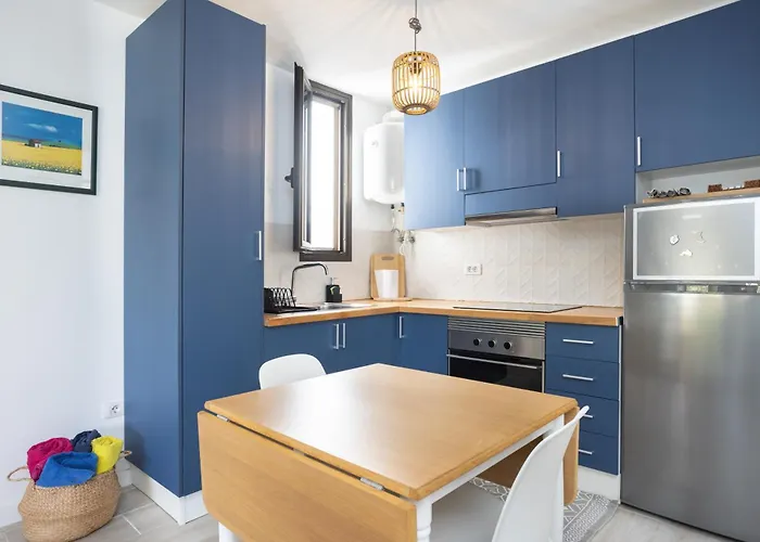 Amazing 2 Bedrooms By The Sea, Appartamento *