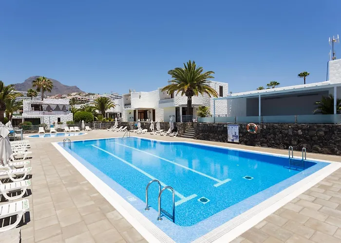 Amazing 2 Bedrooms By The Sea, *